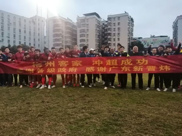 美女被出白浆